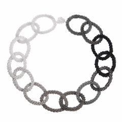 Колье - цепь  BEADED BREAKFAST "Градиент", цвет черно-белый, стекло (фото 1)